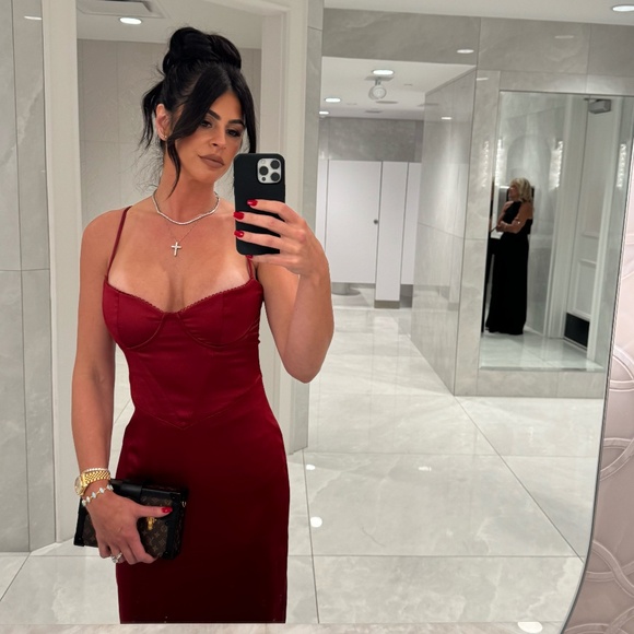 HOUSE OF CB Stefania Underwire Corset Bodice Satin Gown - Picture 2 of 8